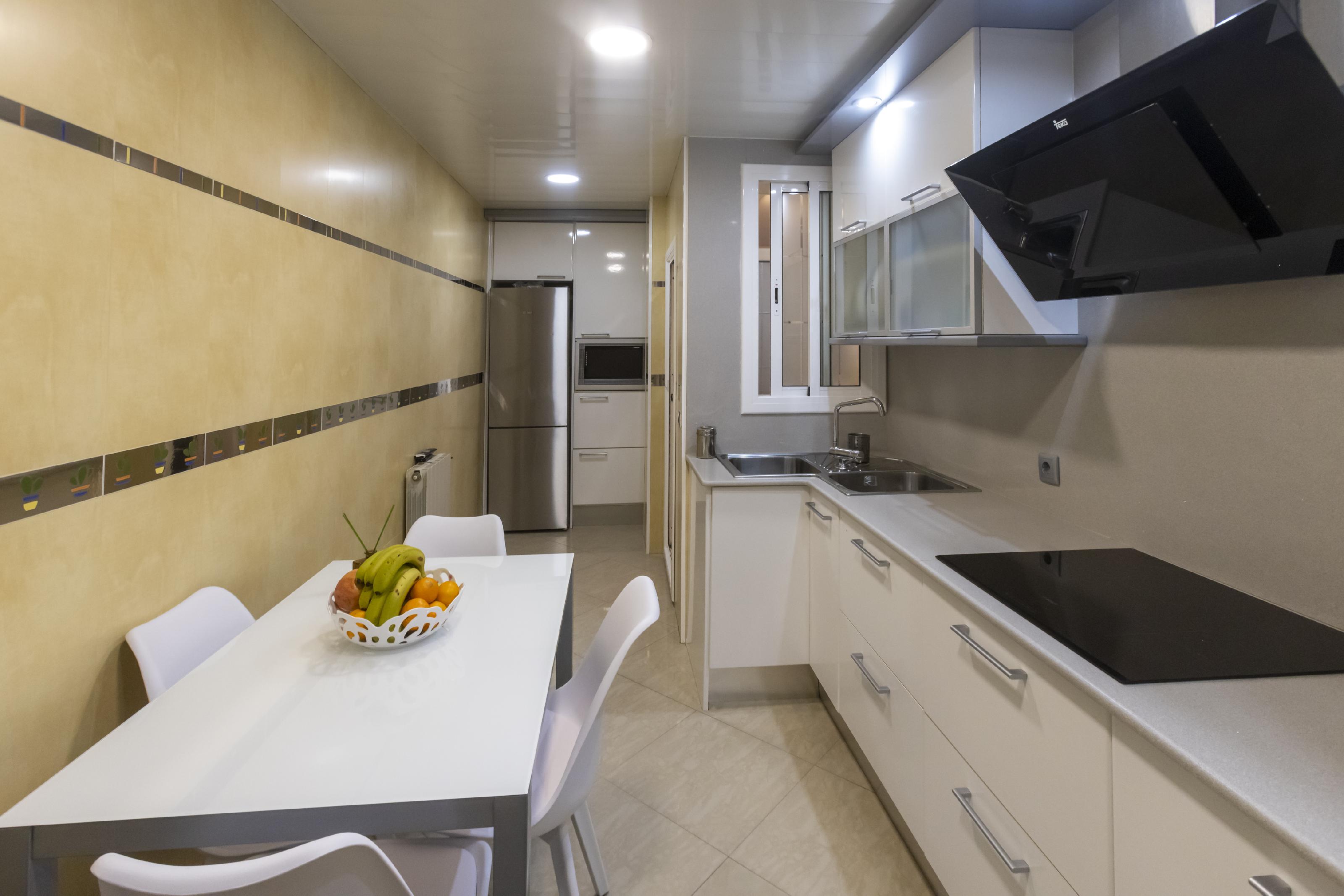 Imagen 12 Planta Baja en venta en Santa Coloma De Gramenet / Montigala, Barrio Puigfred