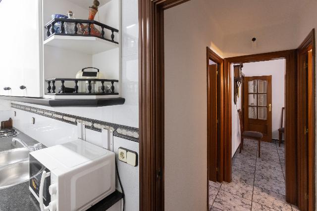 Imagen 8 Inmueble 306049 - Apartamento en venta en Santa Coloma De Gramenet / Junto a comercios y transporte público,...