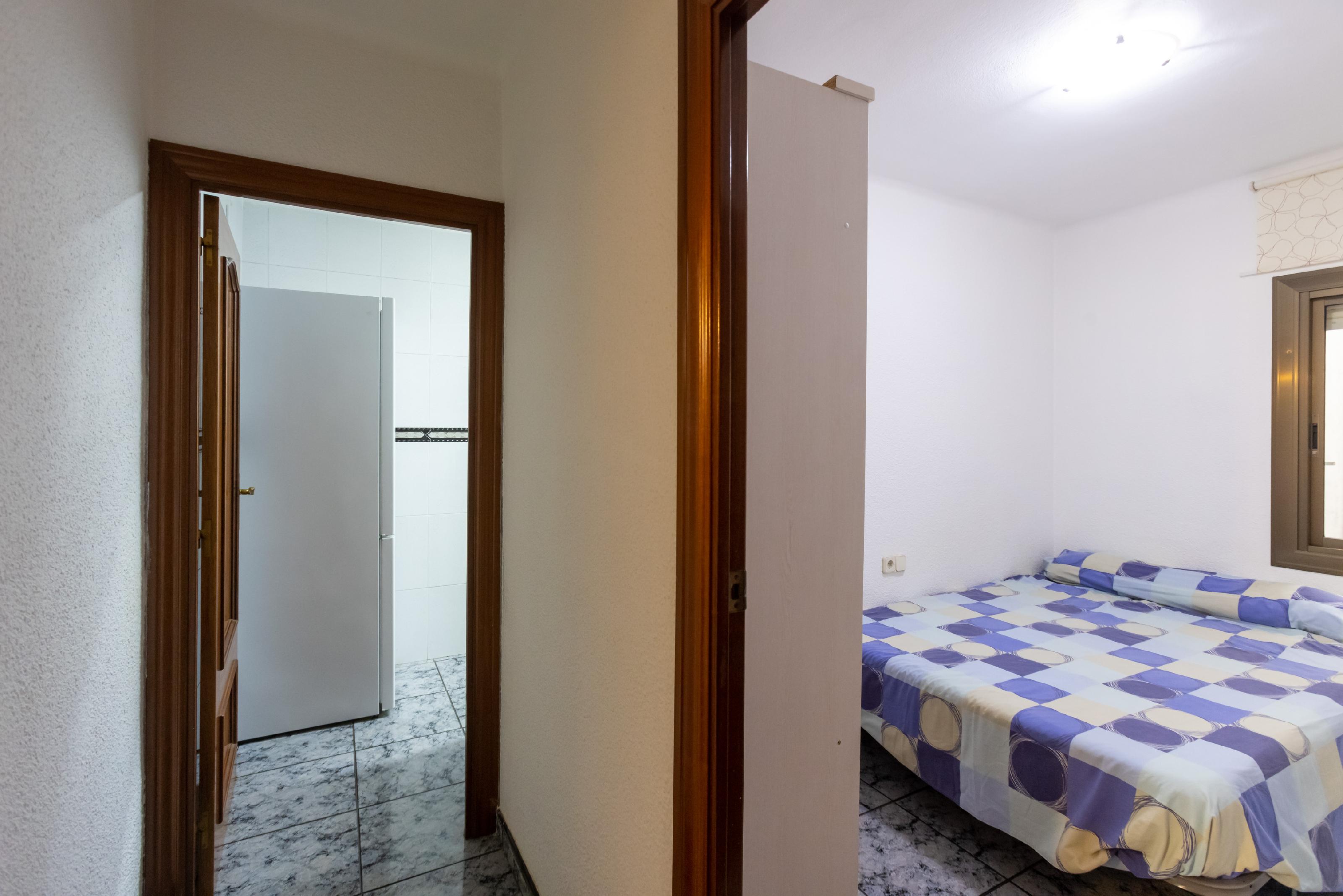 Imagen 14 Apartamento en venta en Santa Coloma De Gramenet / Junto a comercios y transporte público,...