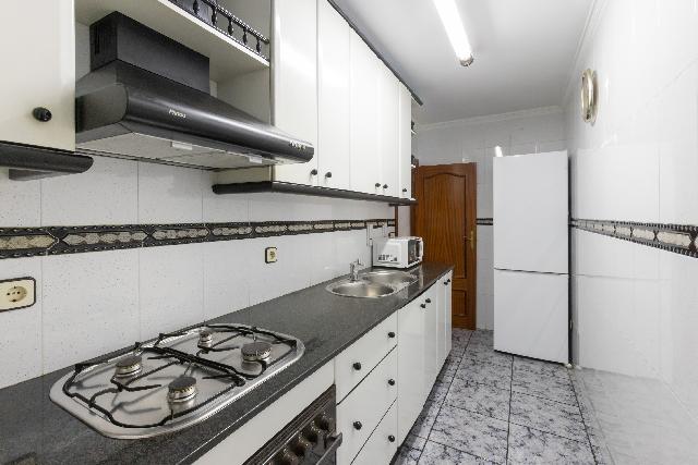 Imagen 6 Inmueble 306049 - Apartamento en venta en Santa Coloma De Gramenet / Junto a comercios y transporte público,...