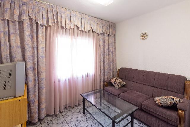 Imagen 13 Inmueble 306049 - Apartamento en venta en Santa Coloma De Gramenet / Junto a comercios y transporte público,...