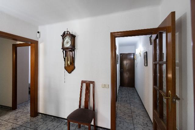 Imagen 5 Inmueble 306049 - Apartamento en venta en Santa Coloma De Gramenet / Junto a comercios y transporte público,...