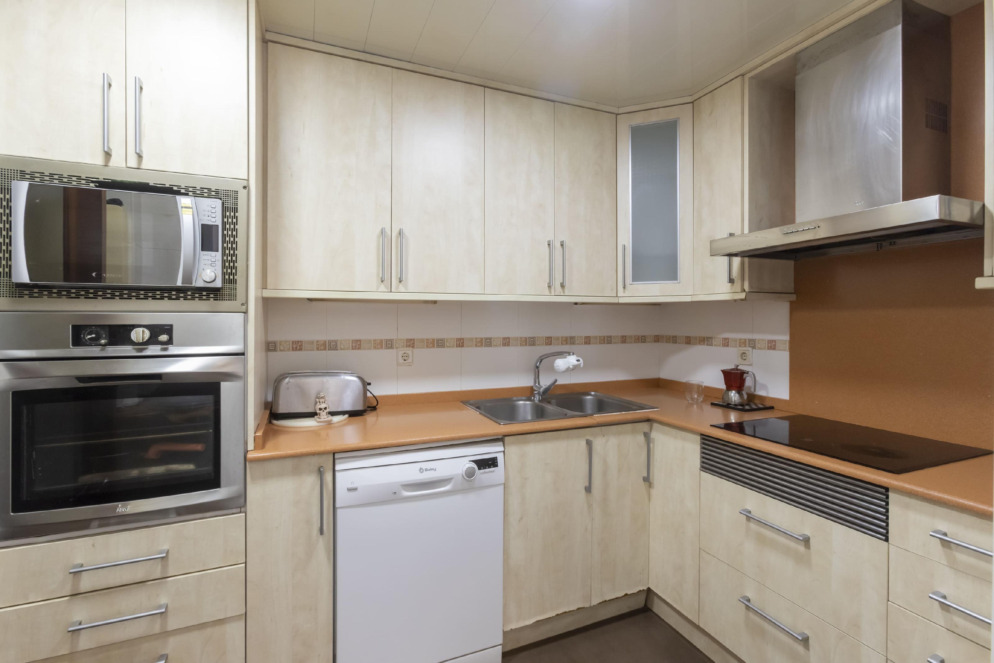 Imagen 10 Ático en venta en Barcelona / Ático, Via Júlia con vistas y ascensor.