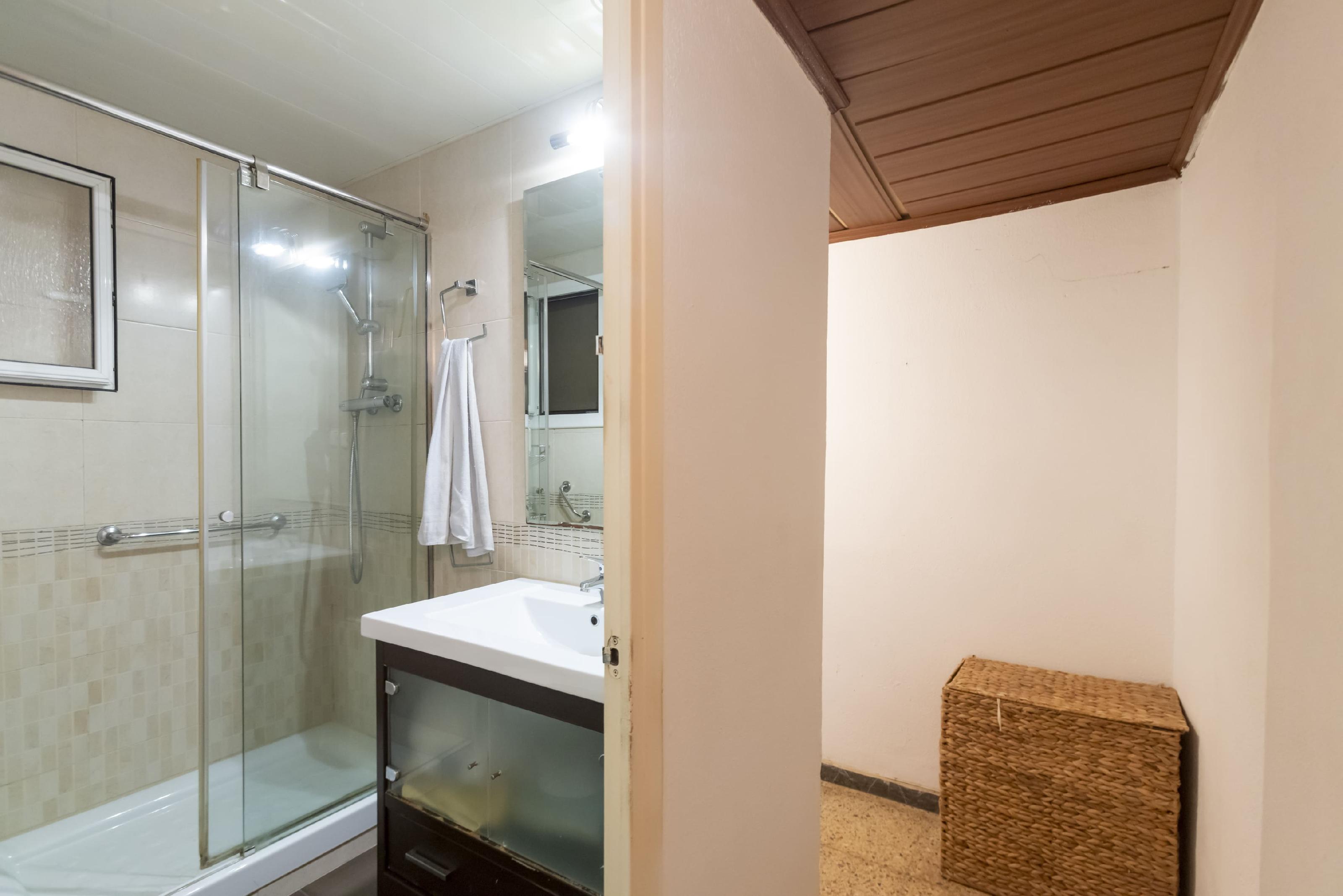 Imagen 18 Ático en venta en Barcelona / Ático, Via Júlia con vistas y ascensor.