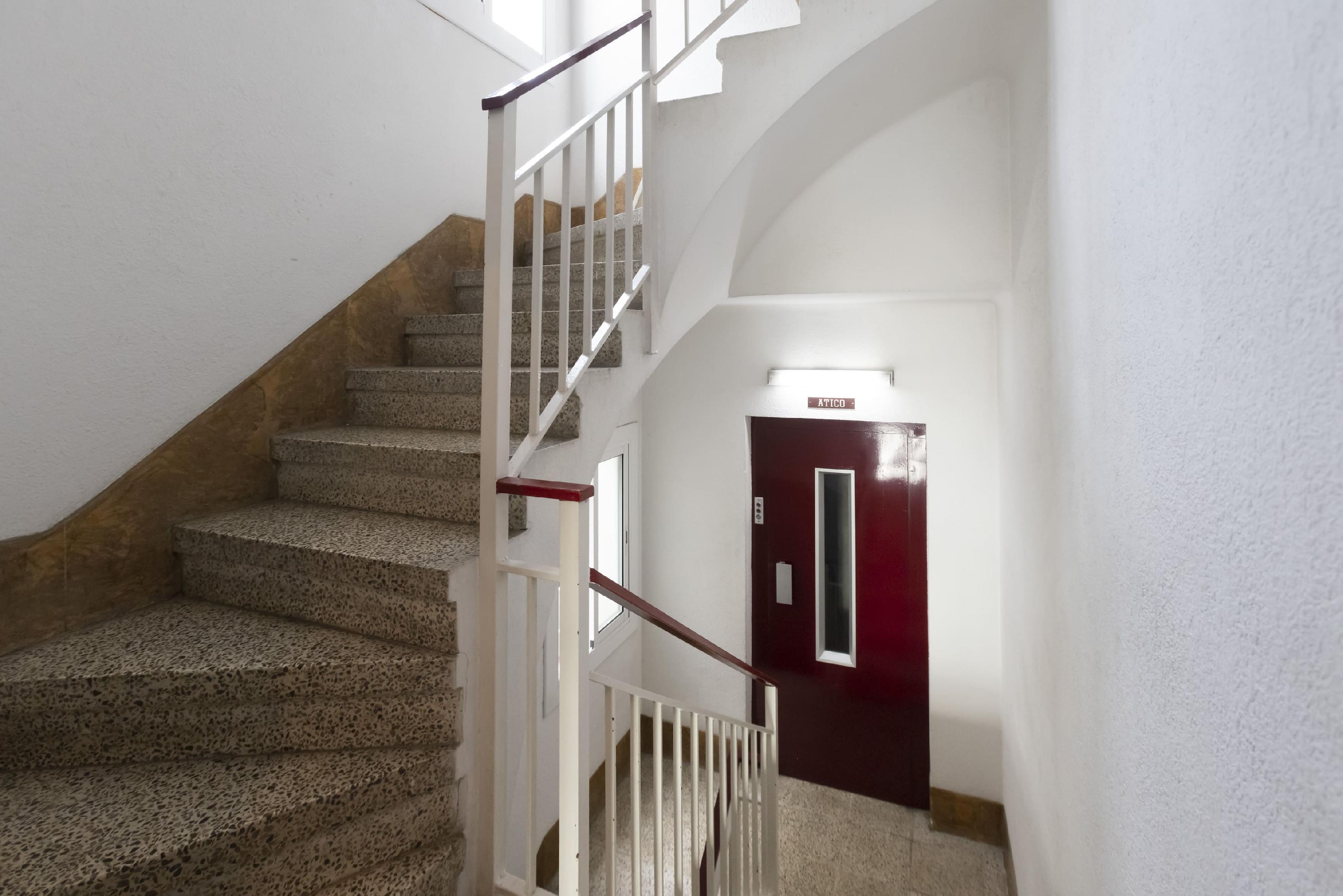 Imagen 23 Ático en venta en Barcelona / Ático, Via Júlia con vistas y ascensor.