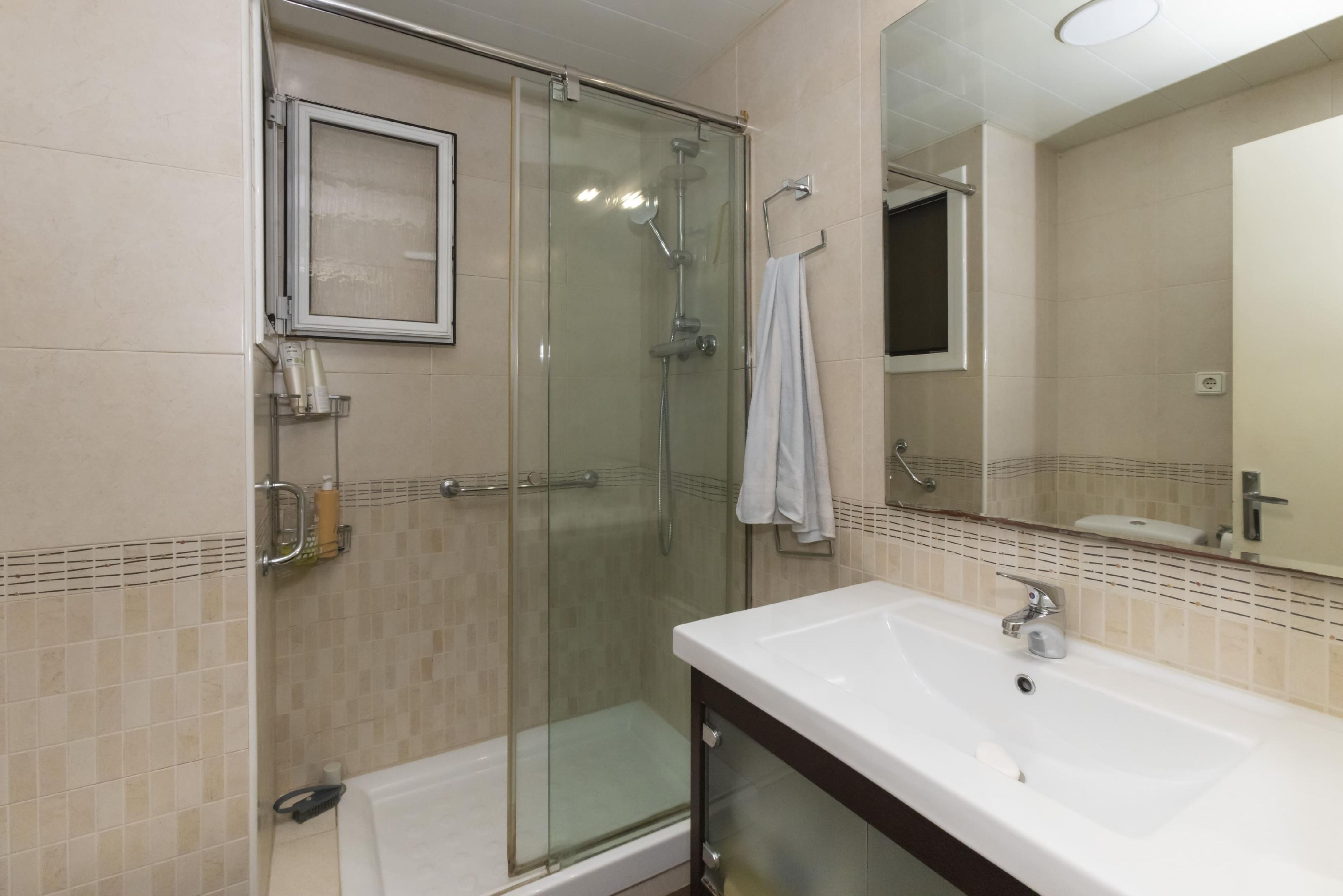 Imagen 19 Ático en venta en Barcelona / Ático, Via Júlia con vistas y ascensor.