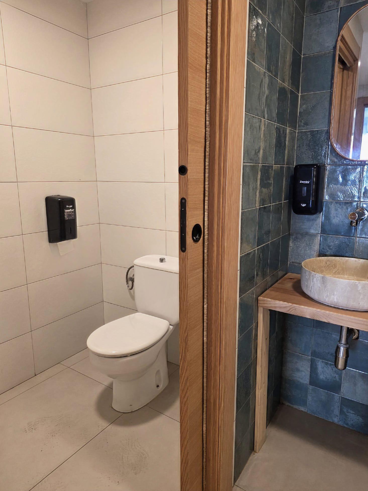 Imagen 12 Local Comercial en venta en Campello El / Primera linea de playa