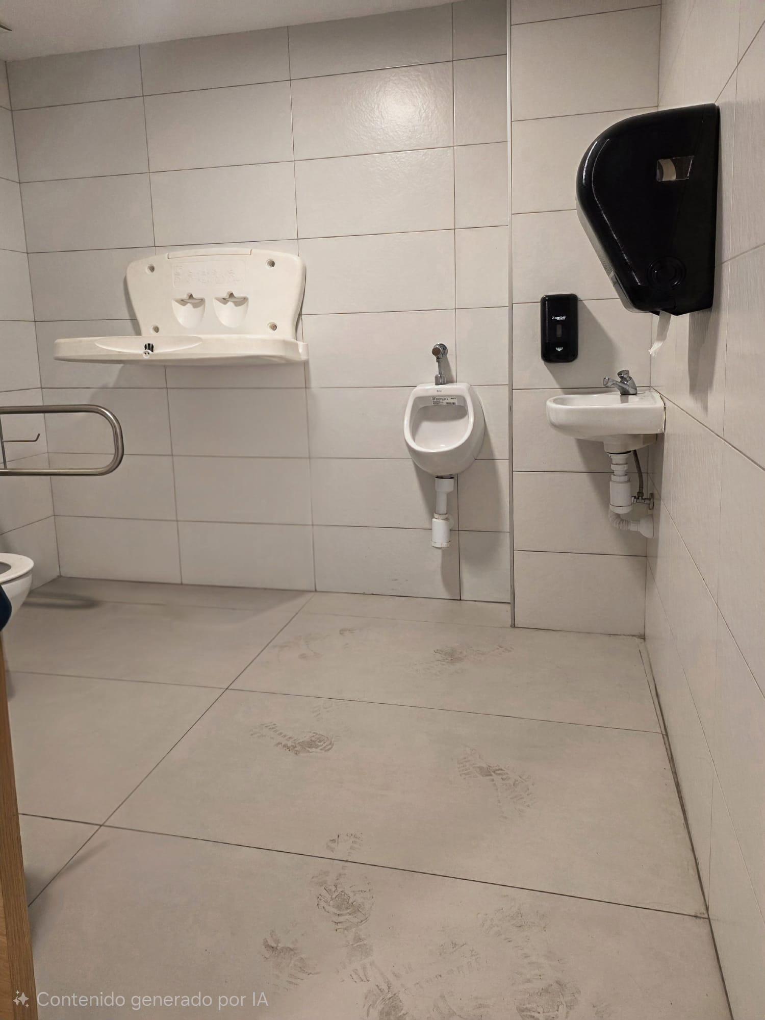 Imagen 13 Local Comercial en venta en Campello El / Primera linea de playa