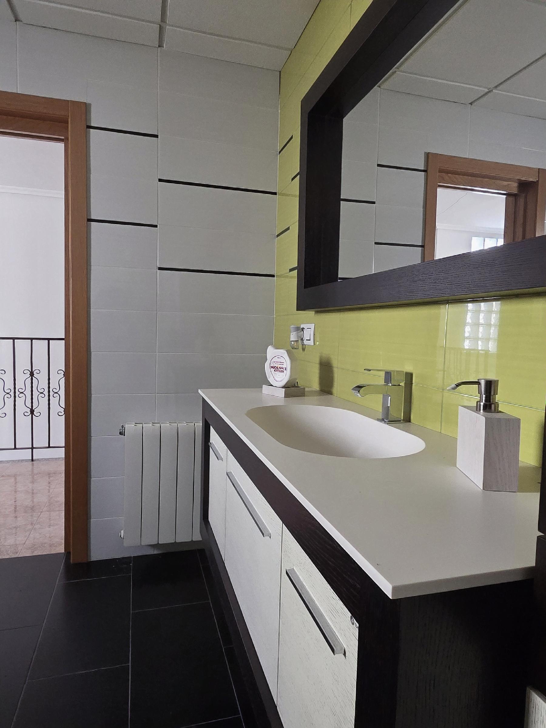 Imagen 18 Casa Pareada en venta en Jijona/xixona / En el centro del pueblo
