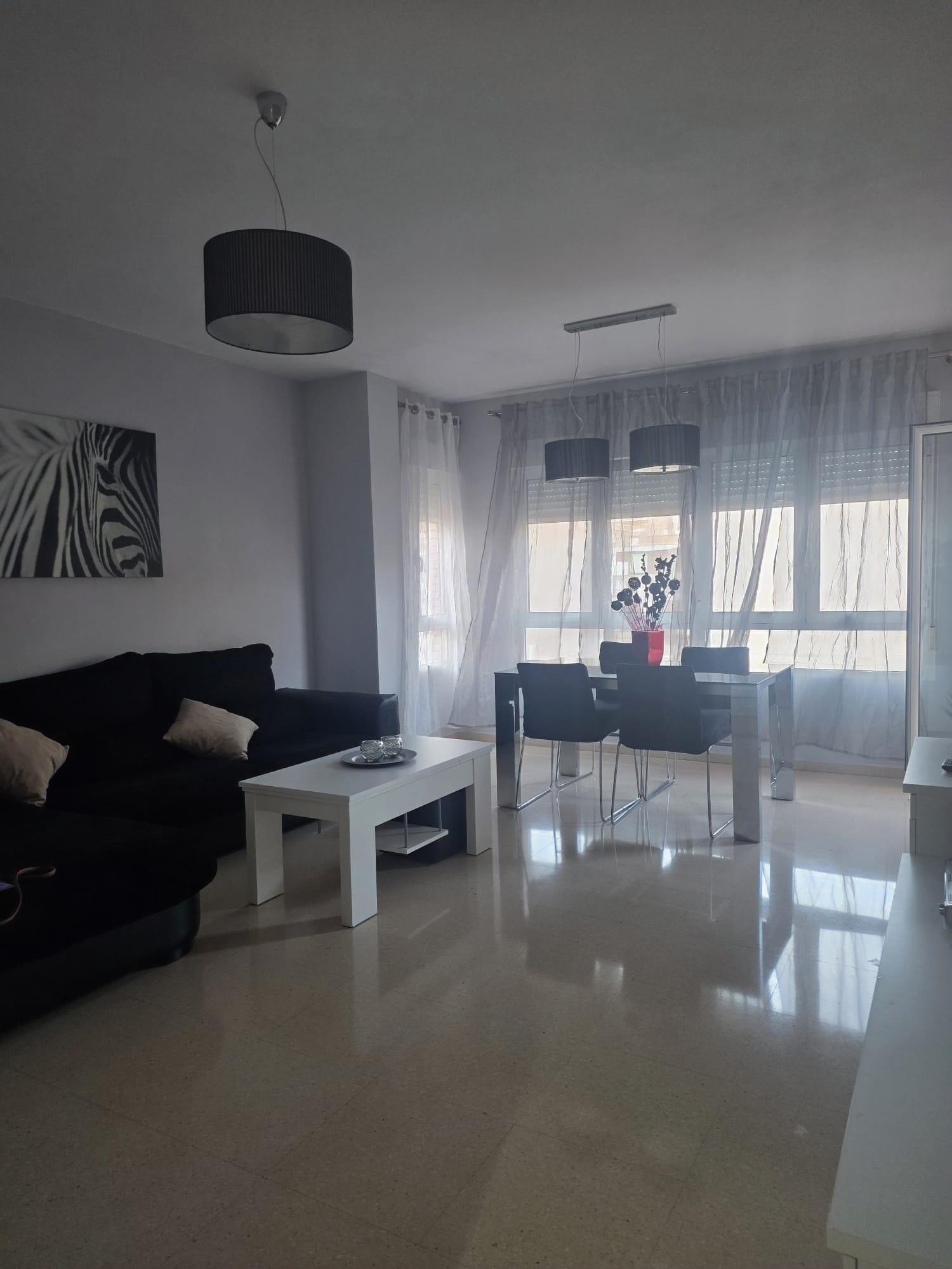 Imagen 2 Apartamento en venta en Elda / Centro de la ciudad , cerca de todas la comodidades