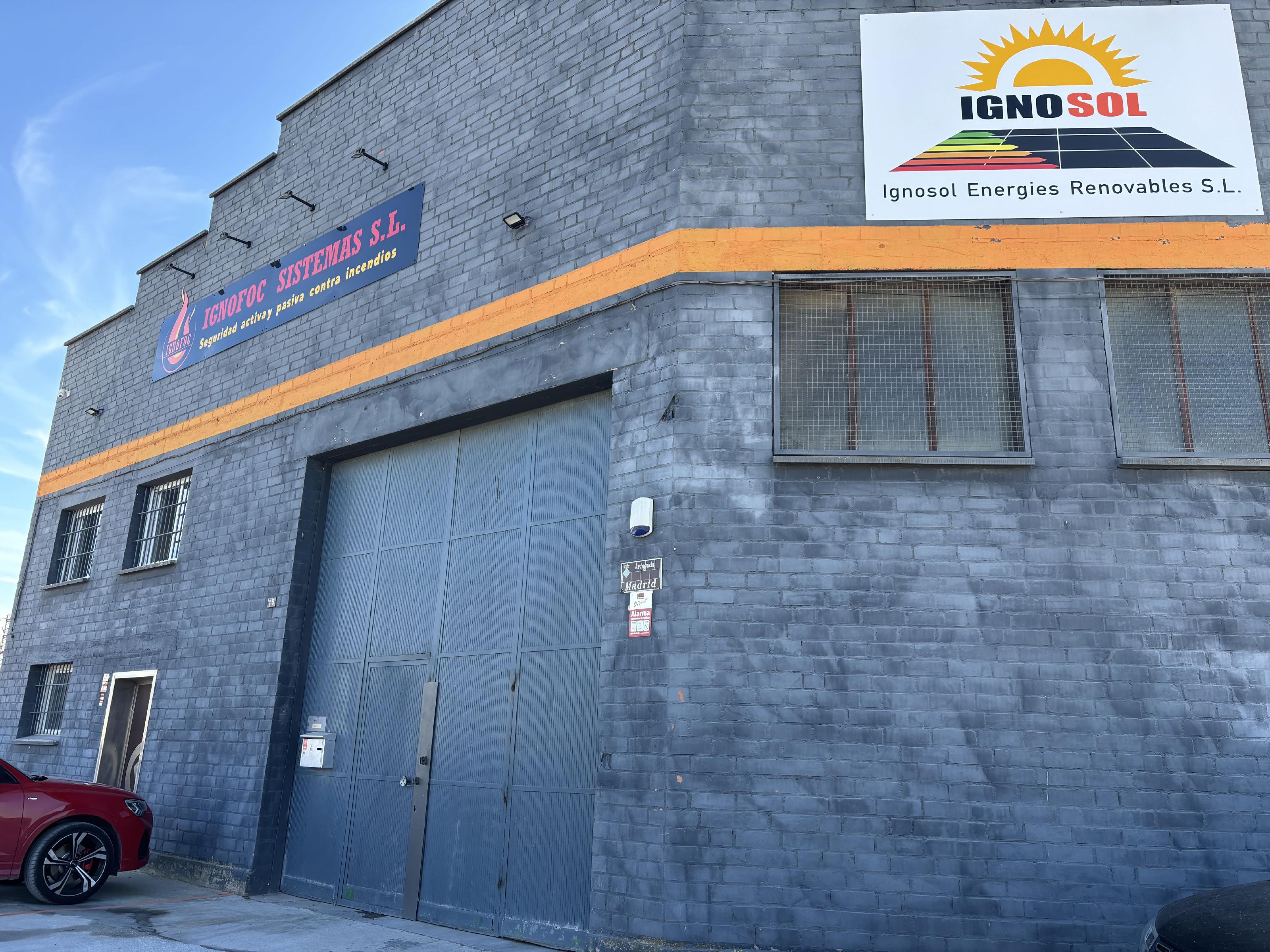 Imagen 2 Local Industrial en venta en Òdena / Al lado de la ciudad