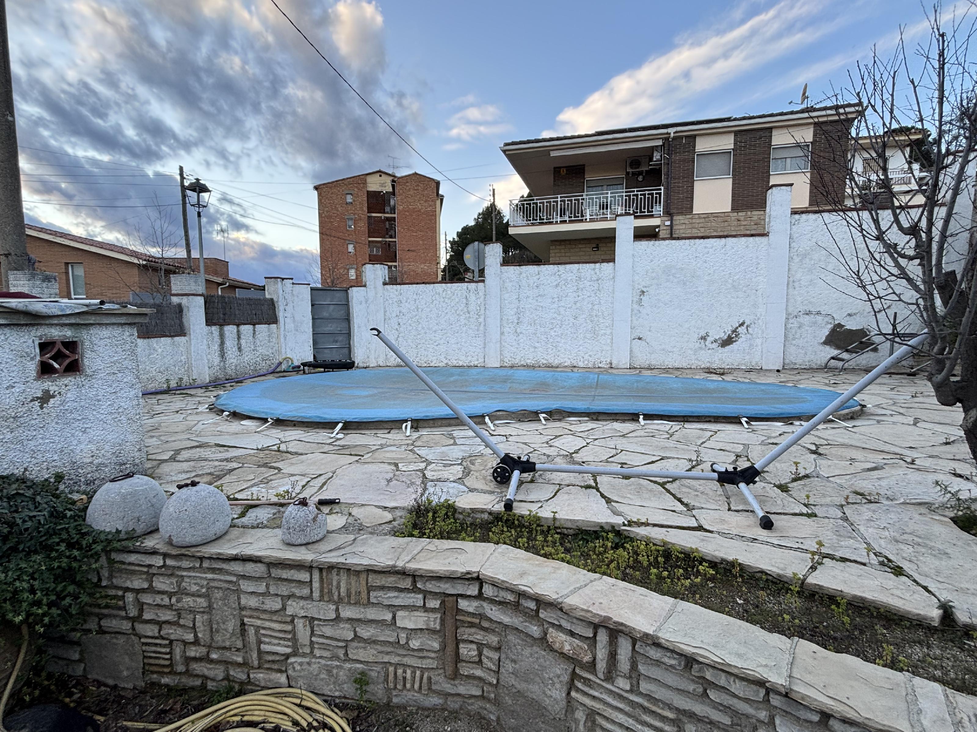 Imagen 1 Casa en venta en Vallbona D´anoia / Cerca de la estación del tren