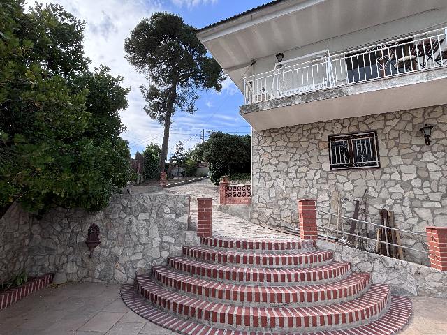 Imagen 4 Inmueble 303609 - Casa en venta en Mediona / Cerca del centro de la urbanización