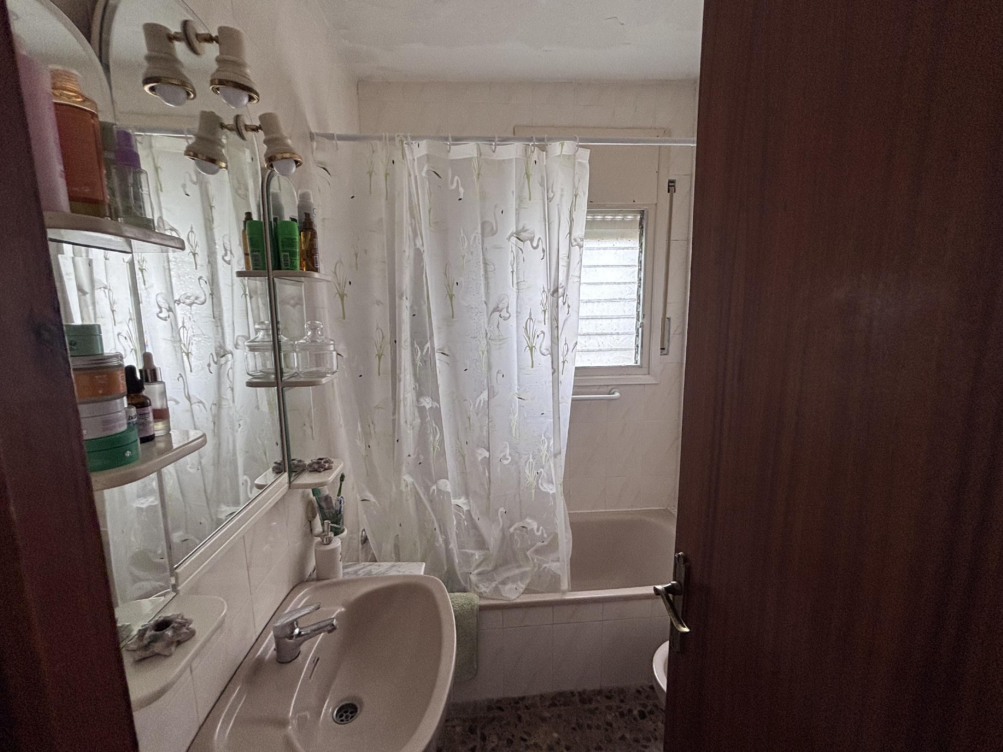 Imagen 20 Casa en venta en Mediona / Cerca del centro de la urbanización