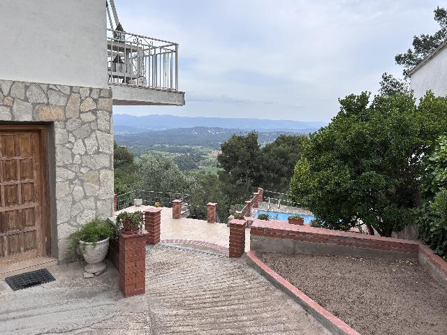 Imagen 5 Inmueble 303609 - Casa en venta en Mediona / Cerca del centro de la urbanización