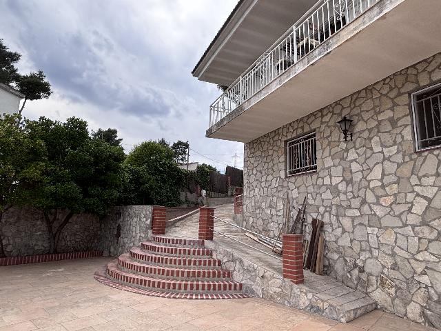 Imagen 2 Inmueble 303609 - Casa en venta en Mediona / Cerca del centro de la urbanización