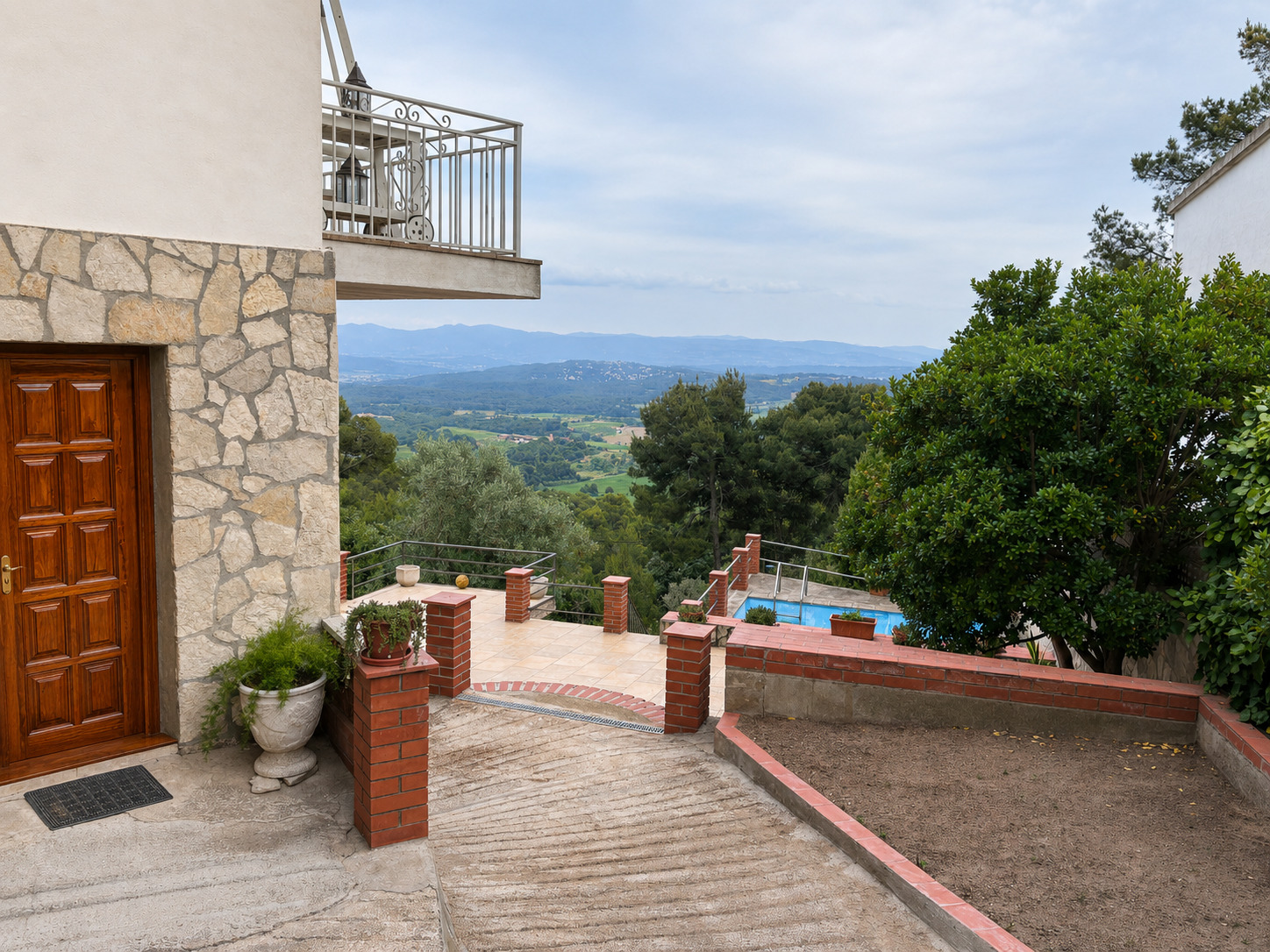 Imagen 6 Casa en venta en Mediona / Cerca del centro de la urbanización