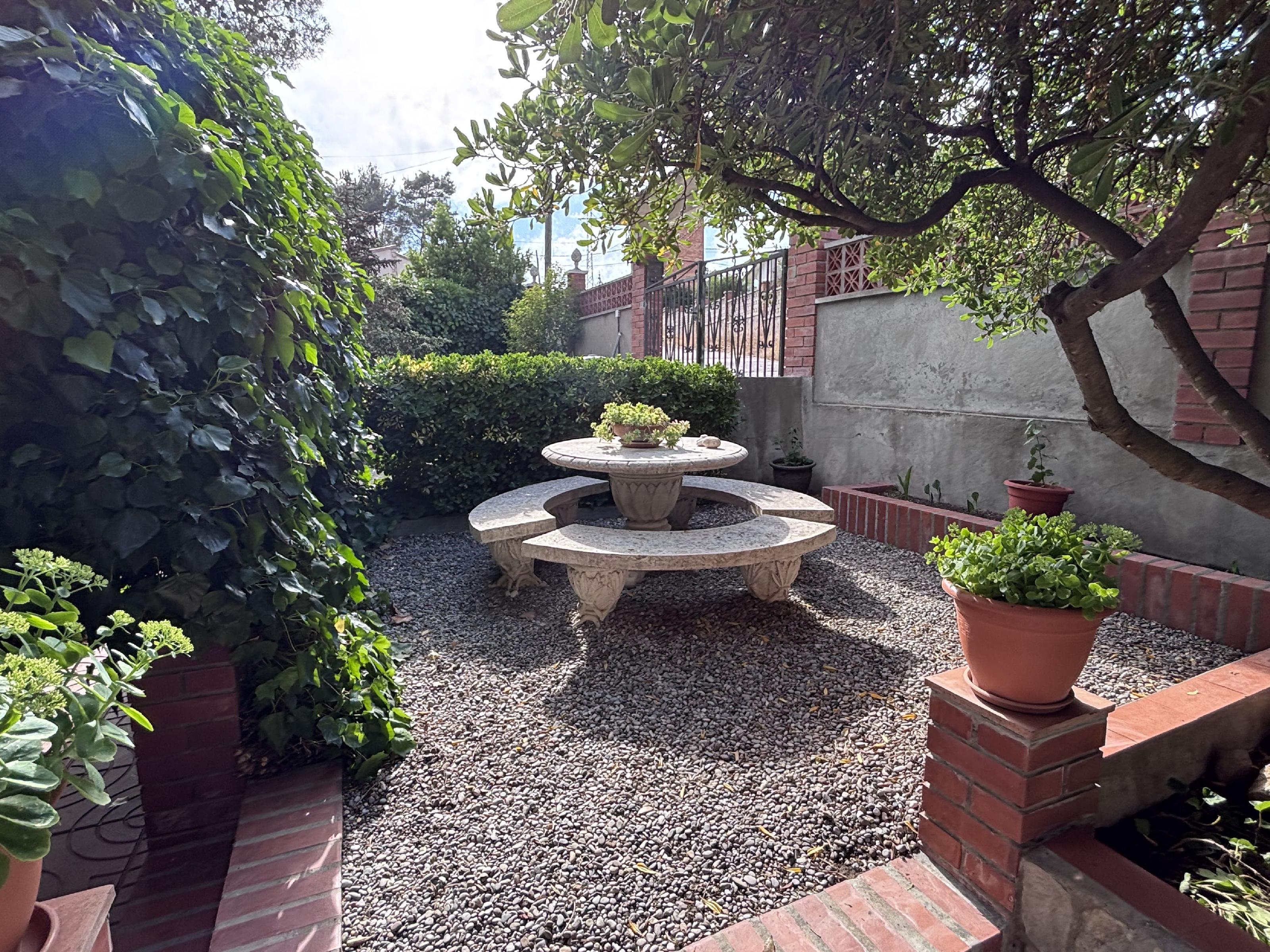Imagen 8 Casa en venta en Mediona / Cerca del centro de la urbanización