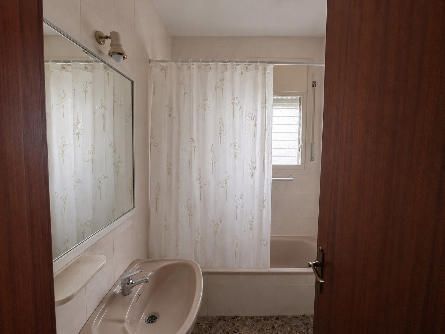 Imagen 25 Casa en venta en Mediona / Cerca del centro de la urbanización