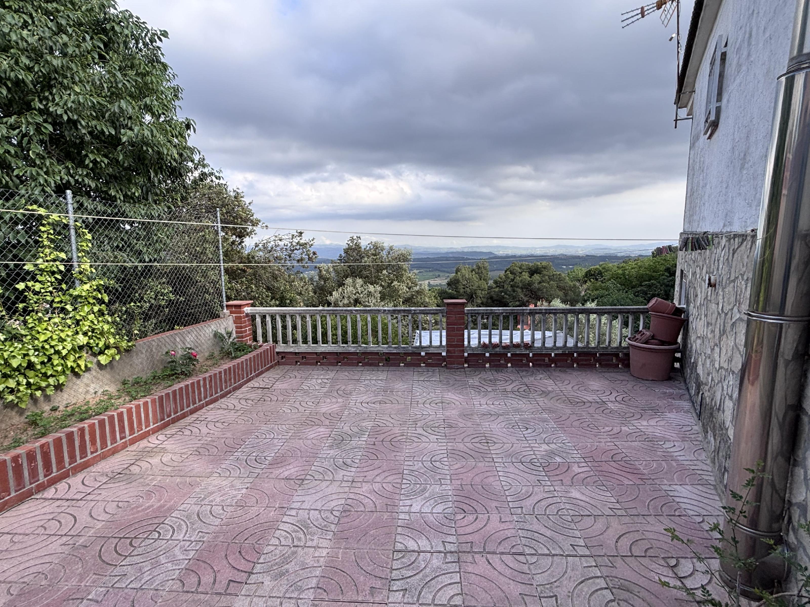 Imagen 5 Casa en venta en Mediona / Cerca del centro de la urbanización
