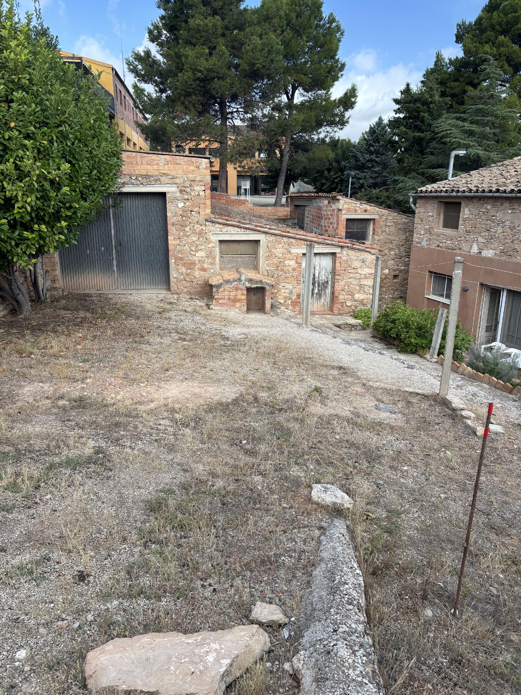Imagen 4 Solar Urbano en venta en Sant Martí De Tous / Muy cerca del centro