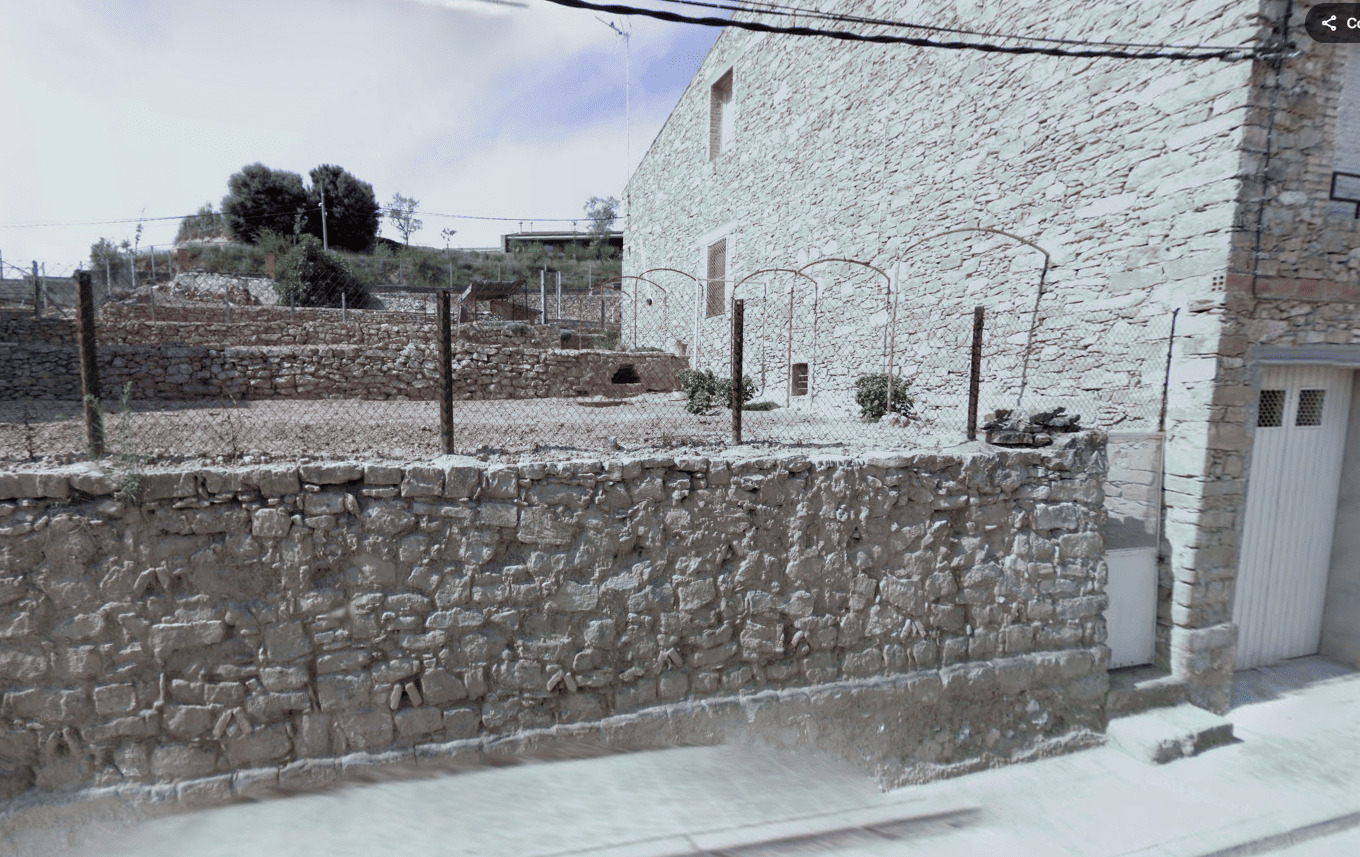 Imagen 4 Solar Urbano en venta en Sant Martí De Tous / Molt a prop del centre