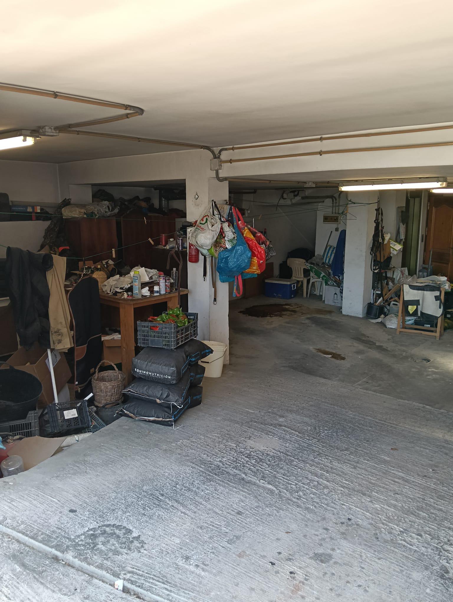 Imagen 2 Parking Coche en venta en Arcos De La Frontera / Ubicada cerca de la Plaza Bailen.