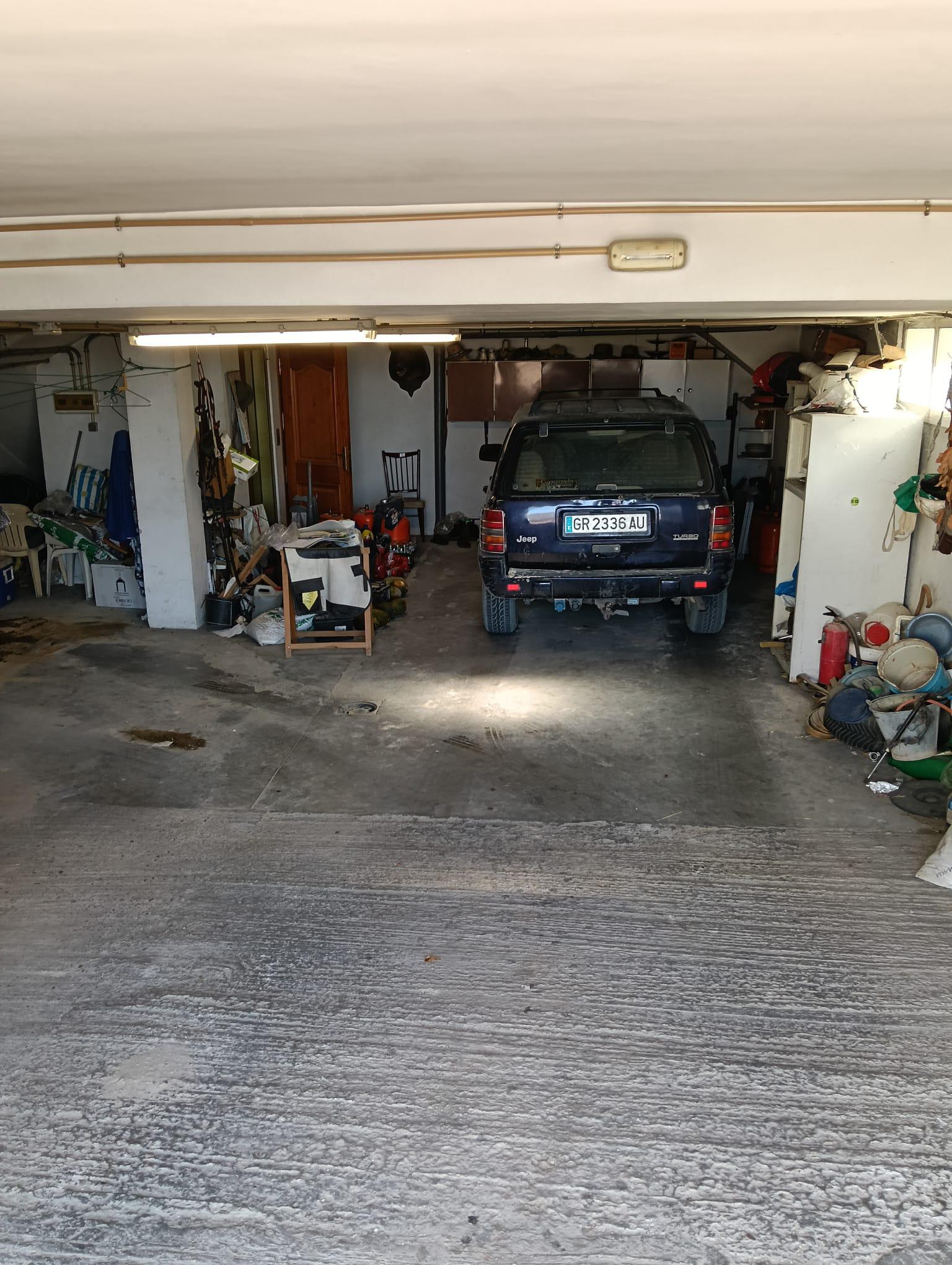 Imagen 3 Parking Coche en venta en Arcos De La Frontera / Ubicada cerca de la Plaza Bailen.