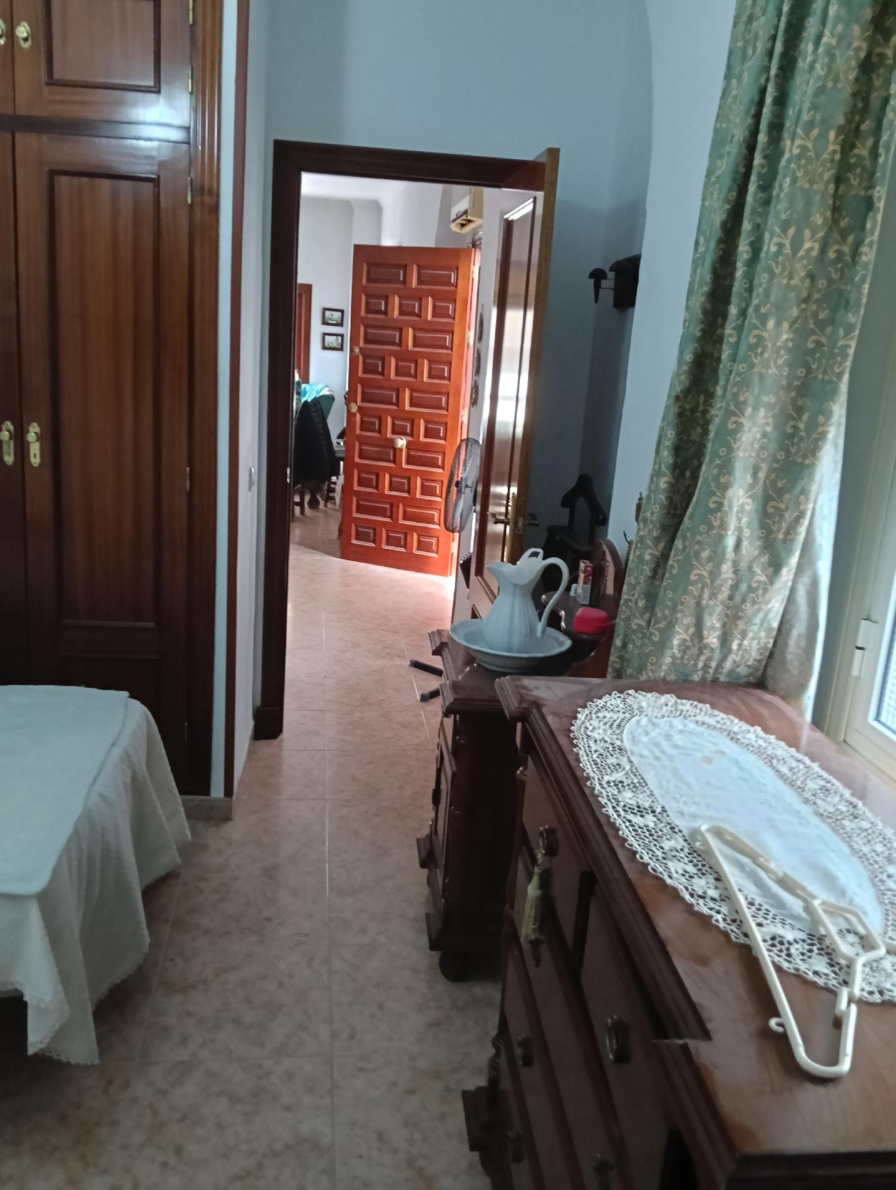 Imagen 3 Piso en venta en Arcos De La Frontera / Ubicado cerca del parking centro de Arcos.