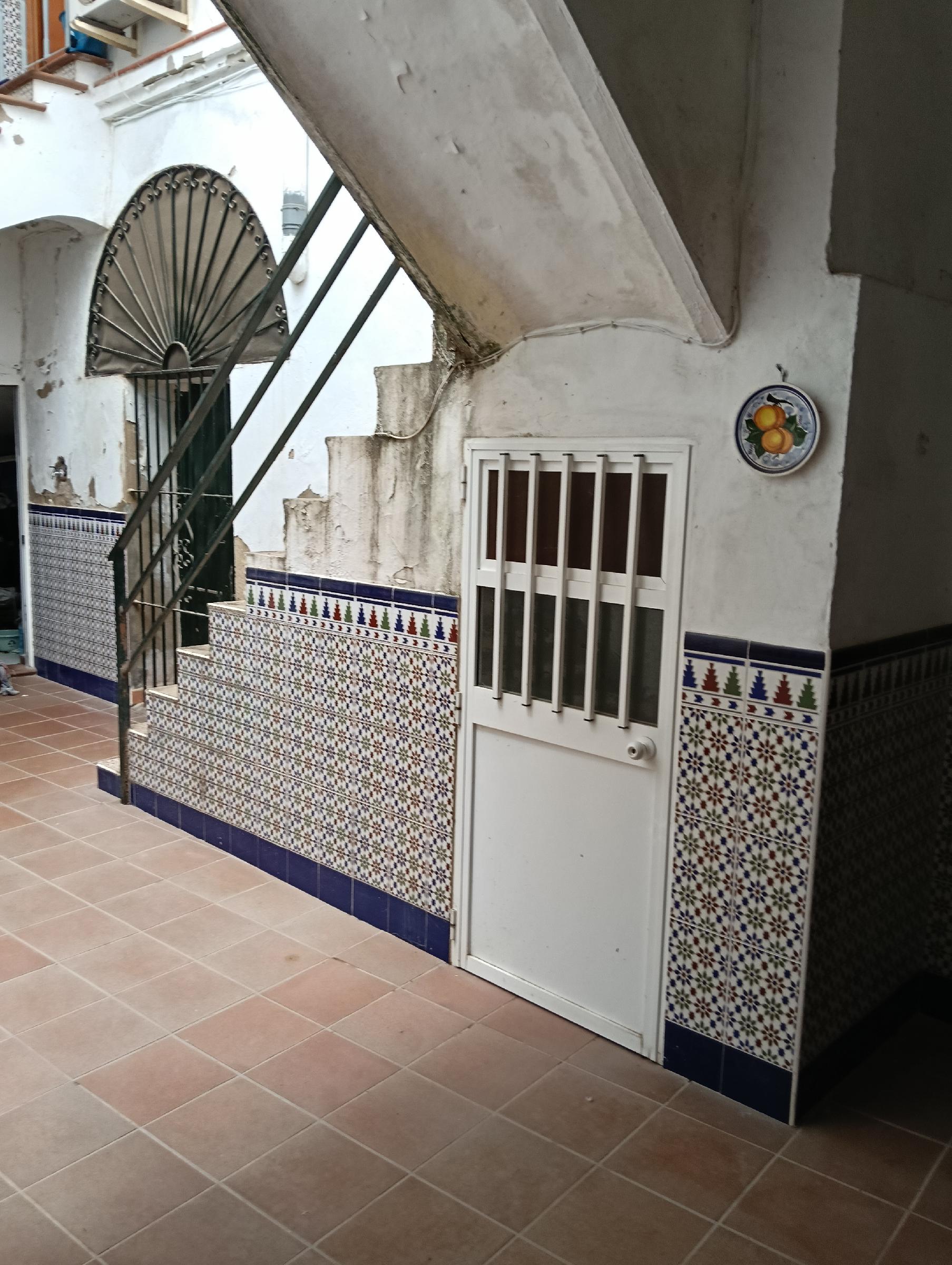 Imagen 4 Piso en venta en Arcos De La Frontera / Ubicado cerca del parking centro de Arcos.