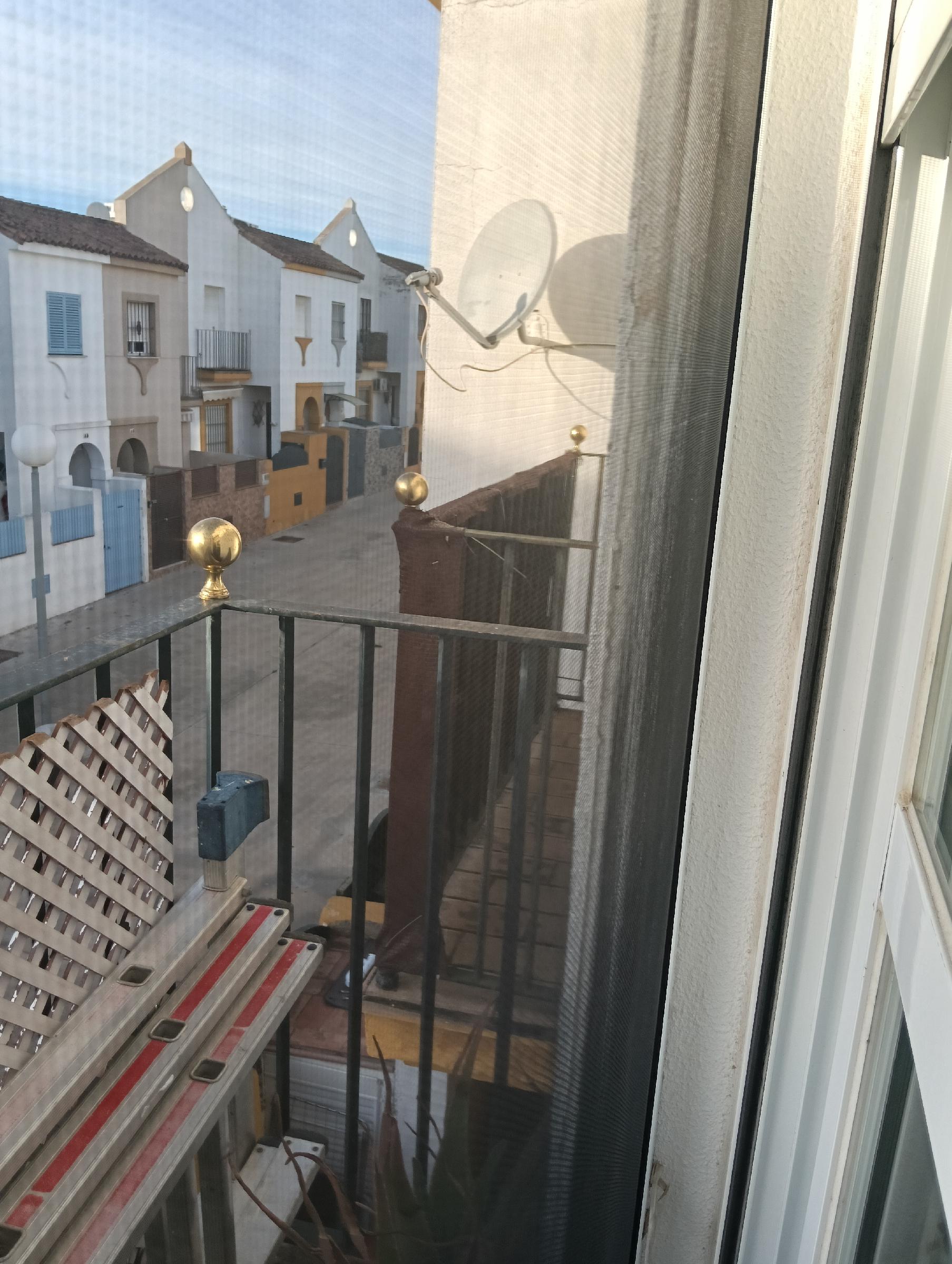 Imagen 12 Casa en venta en Jerez De La Frontera / Ubicado al lado de parque de los patos y hospital sur.