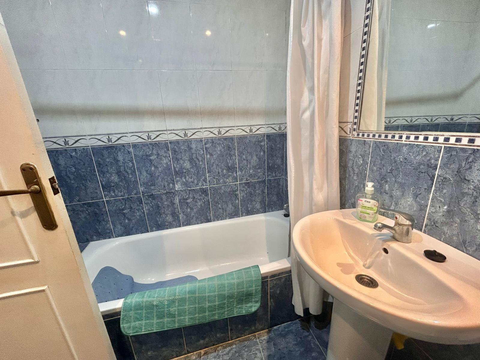 Imagen 20 Piso en alquiler en Cádiz / Al lado del Estadio Nuevo Mirandilla.