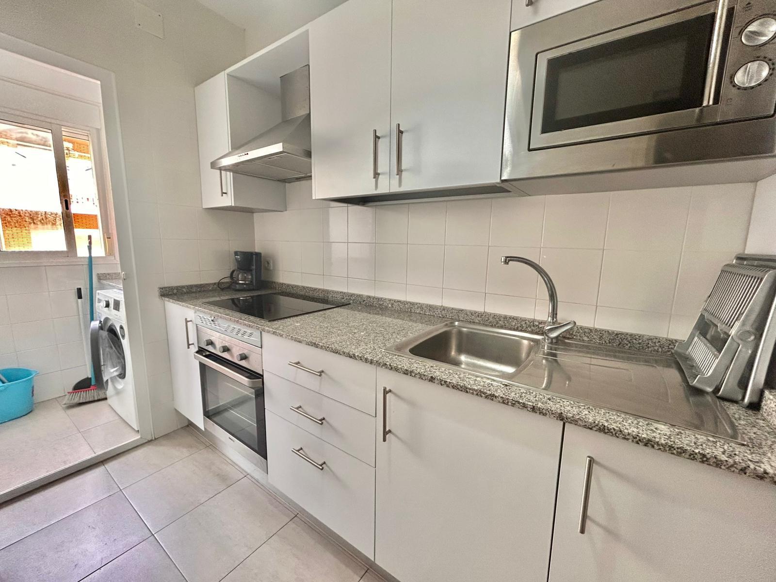 Imagen 2 Piso en alquiler en Cádiz / Al lado del Estadio Nuevo Mirandilla.