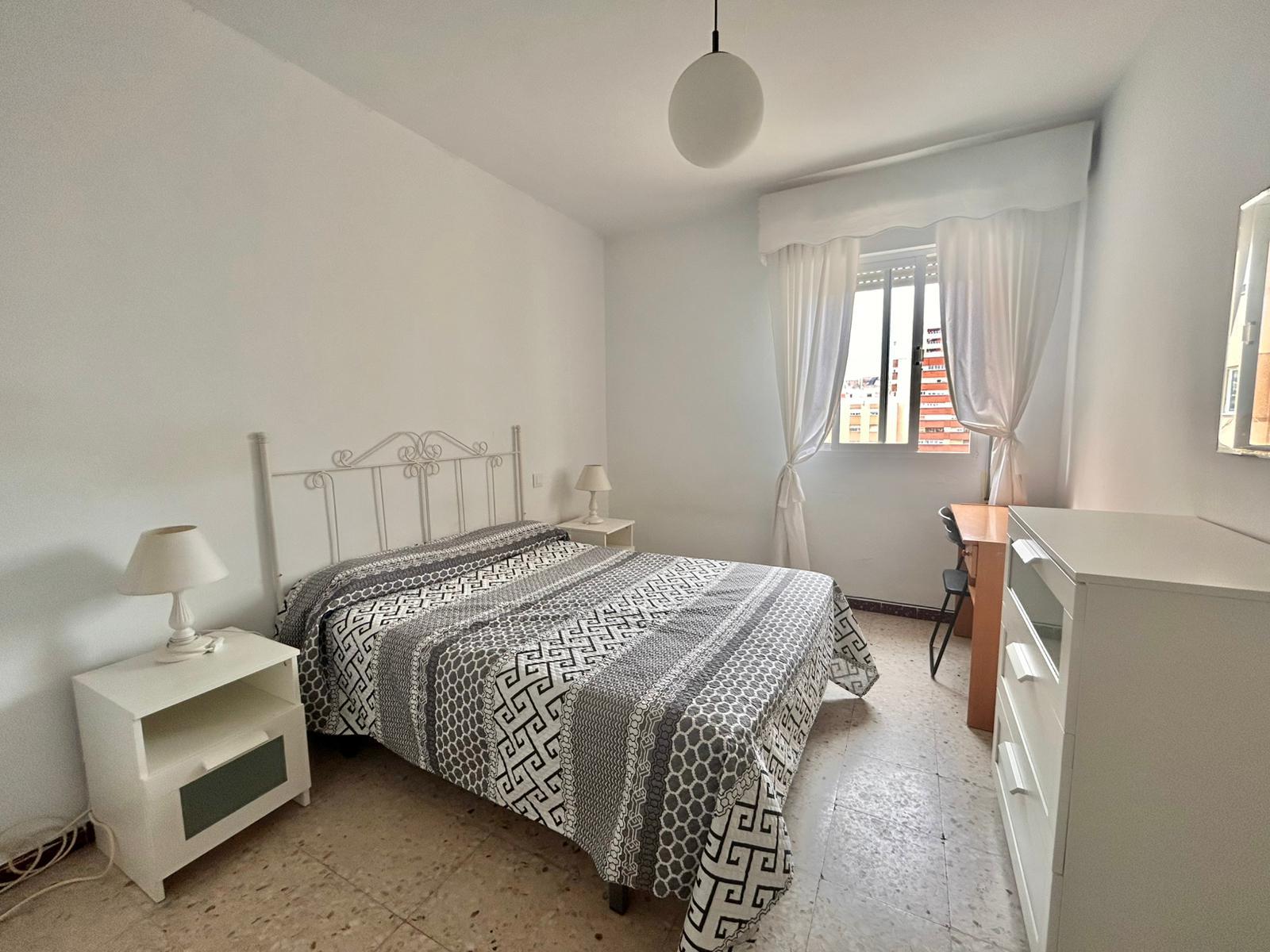 Imagen 28 Piso en alquiler en Cádiz / Al lado del Estadio Nuevo Mirandilla.