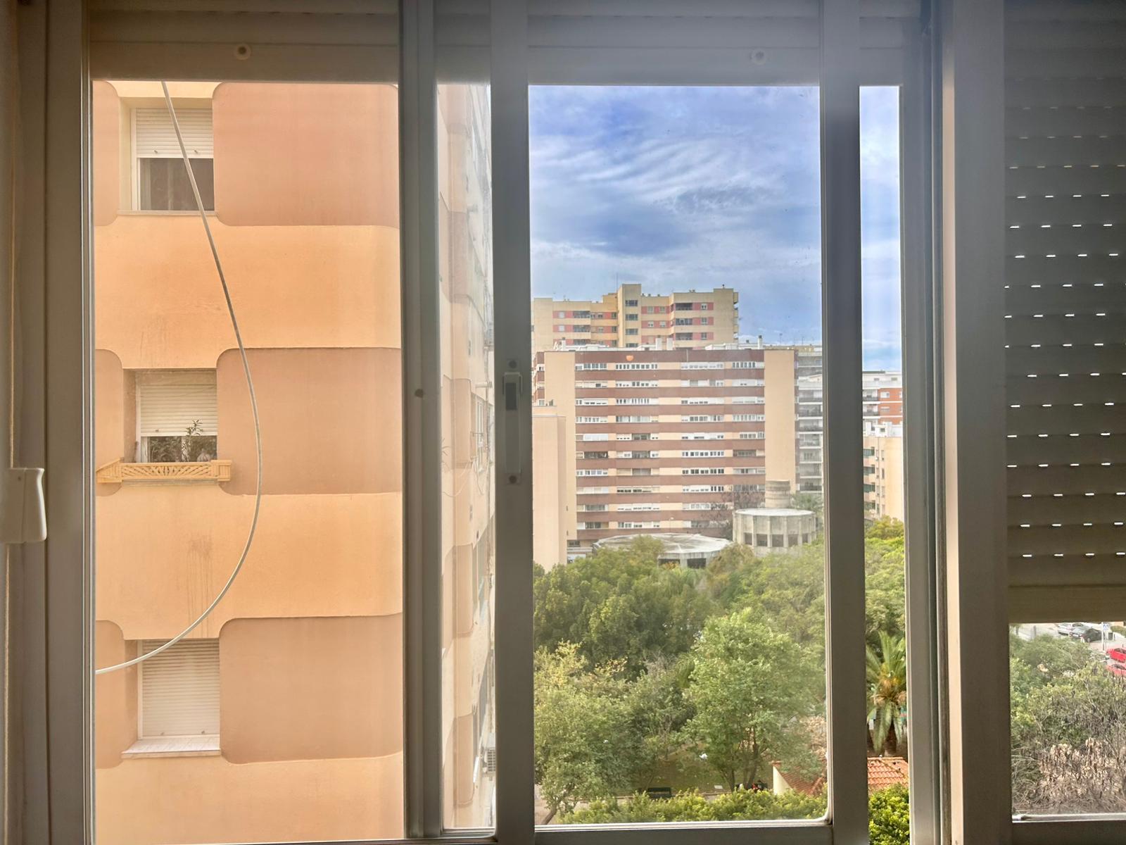 Imagen 11 Piso en alquiler en Cádiz / Al lado del Estadio Nuevo Mirandilla.