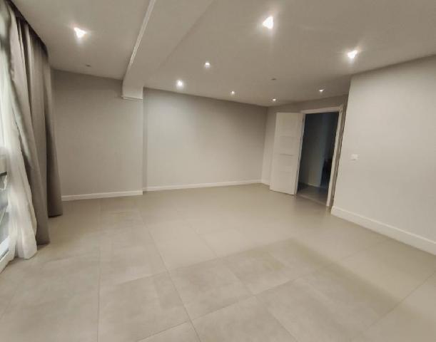 Imagen 1 Inmueble 299315 - Piso en venta en Cádiz / Cerca de la playa de la Victoria.