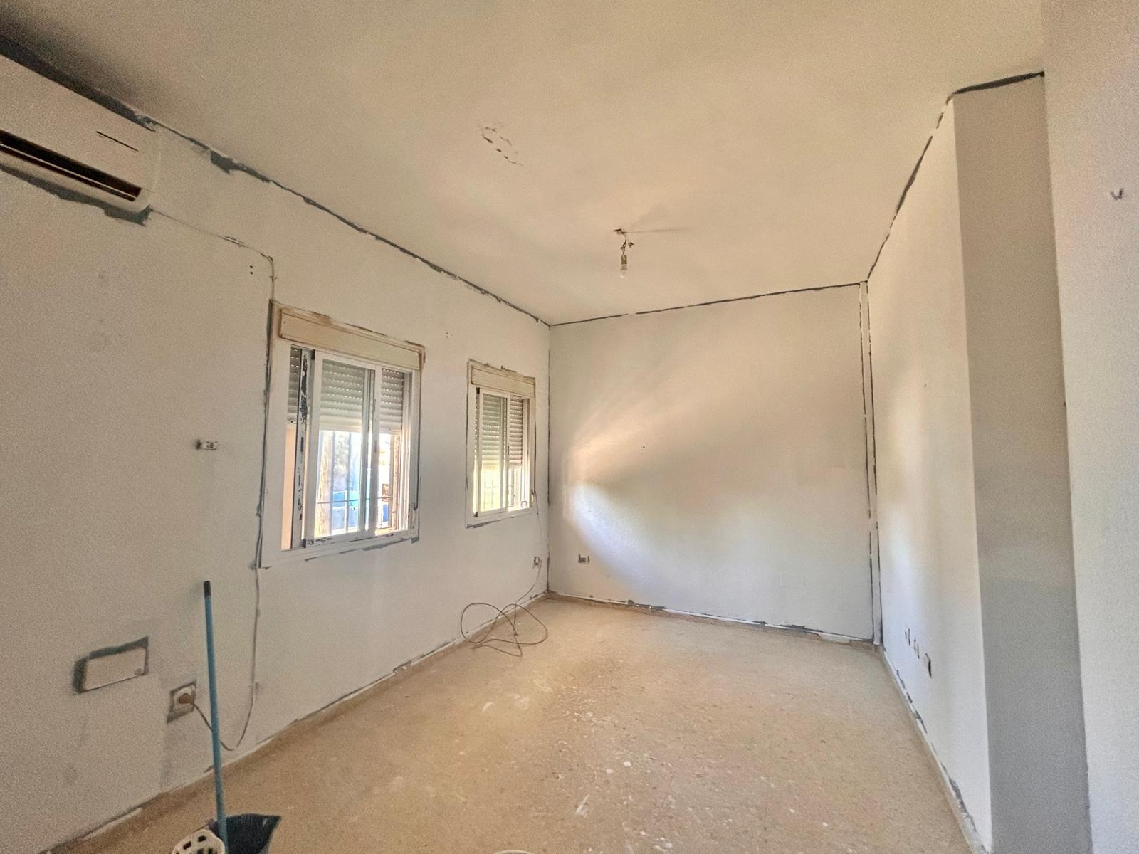 Imagen 5 Piso en venta en Villamartín / Cerca de la Plaza de Toros Villamartín.