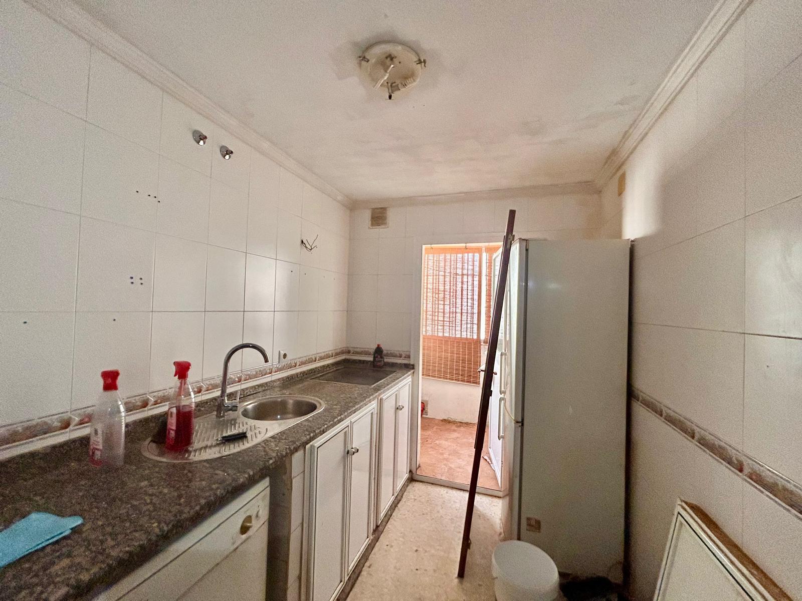 Imagen 2 Piso en venta en Villamartín / Cerca de la Plaza de Toros Villamartín.