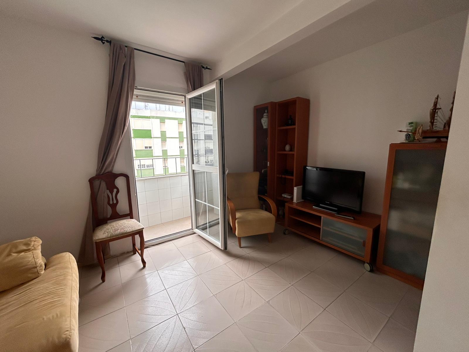 Imagen 5 Piso en venta en Cádiz / Cerca del Centro de Salud la Paz.