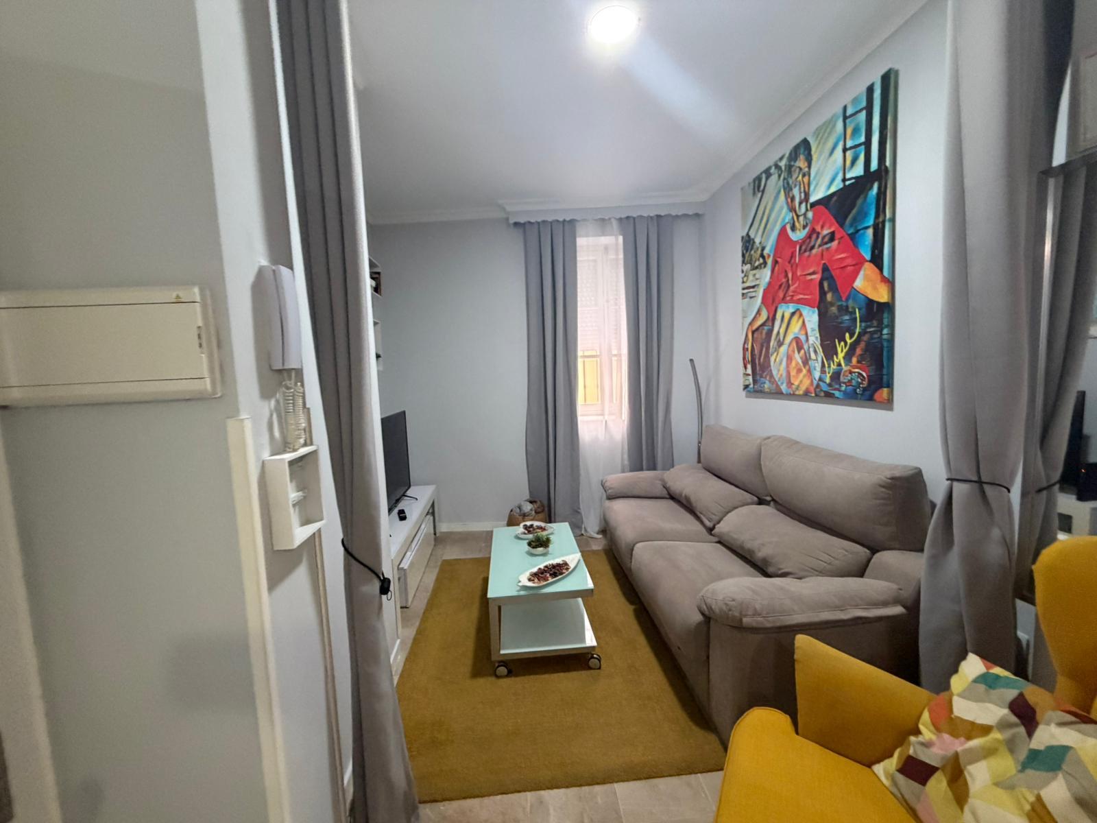 Imagen 4 Piso en venta en Cádiz / Cerca de la Caleta y Valcácel