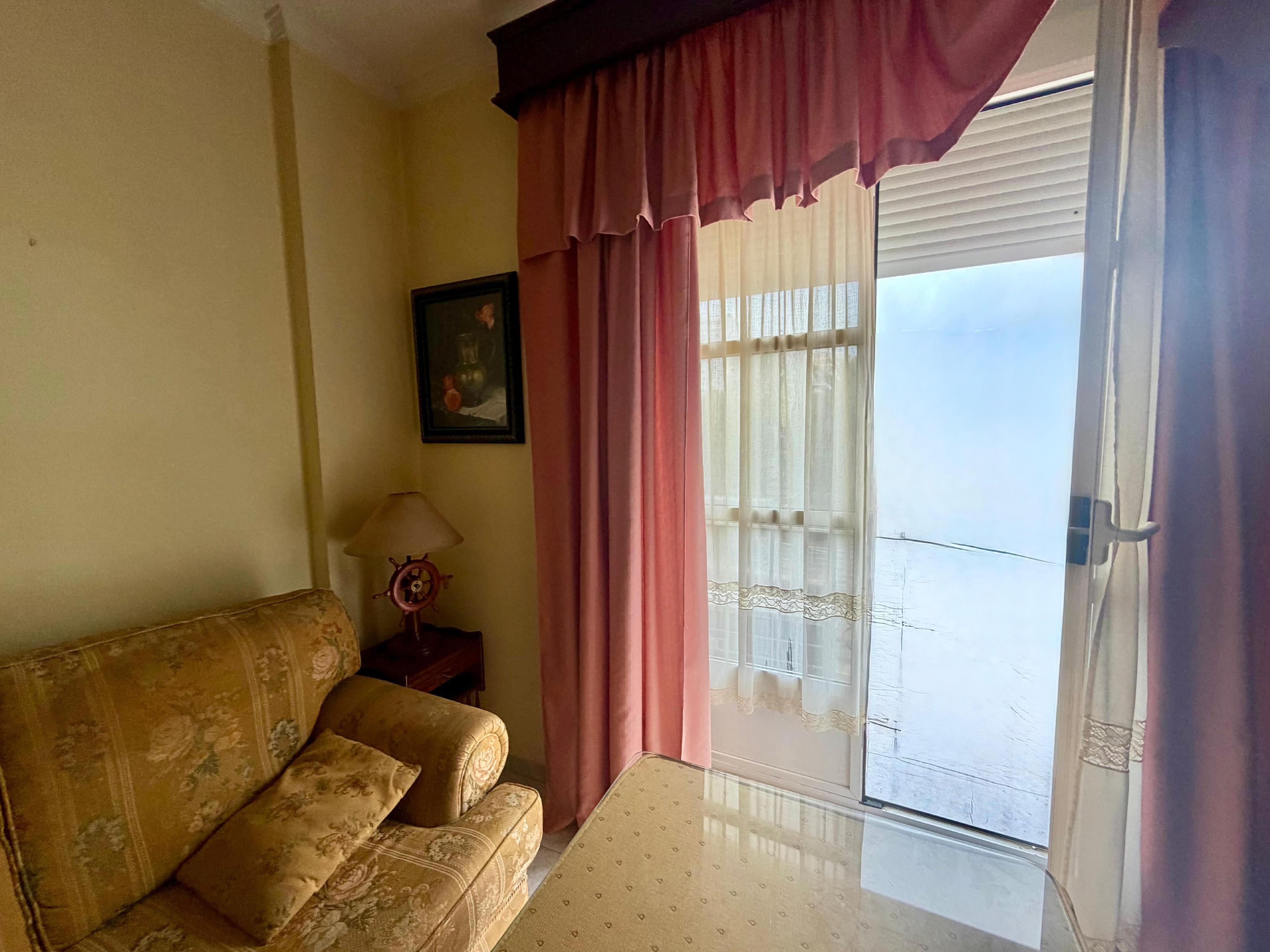 Imagen 13 Piso en venta en San Fernando / Plaza del Carmen