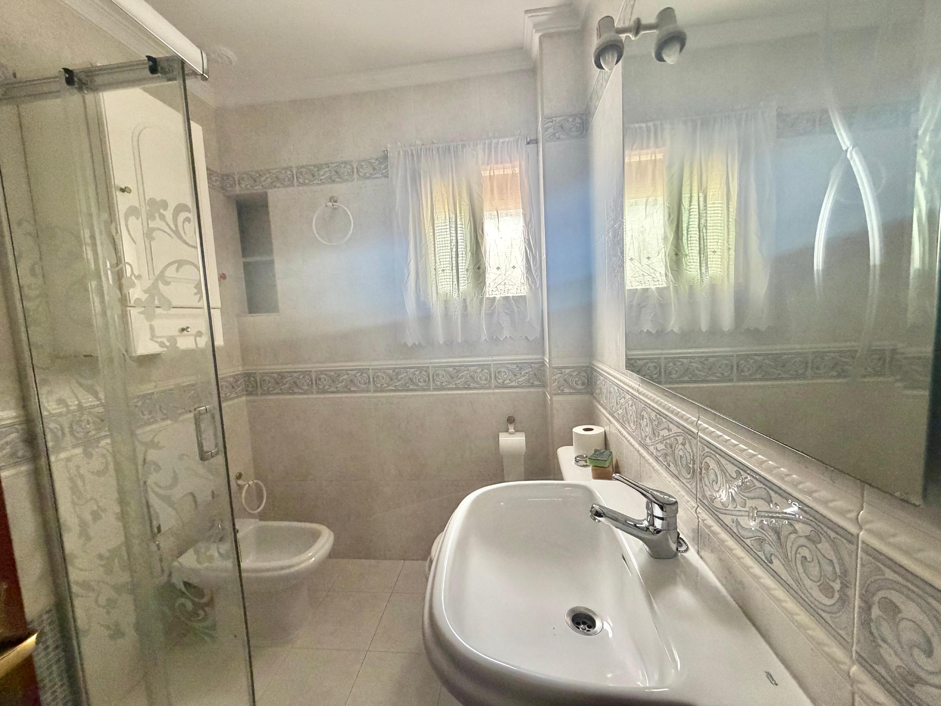 Imagen 12 Piso en venta en Cádiz / Cerca del Colegio San Felipe Neri