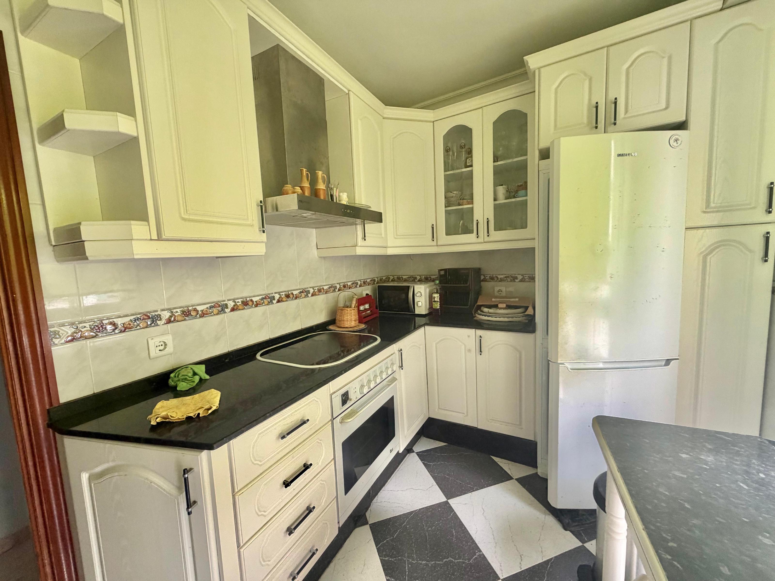 Imagen 6 Piso en venta en Cádiz / Cerca del Colegio San Felipe Neri