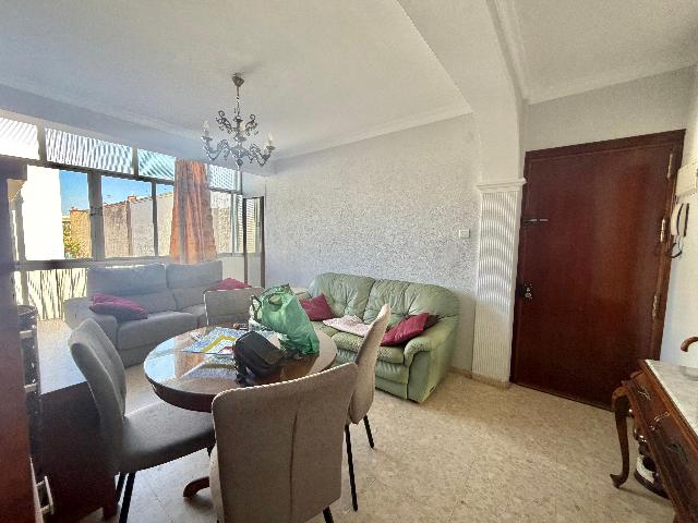 Imagen 2 Inmueble 300046 - Piso en venta en Cádiz / Cerca del Colegio San Felipe Neri