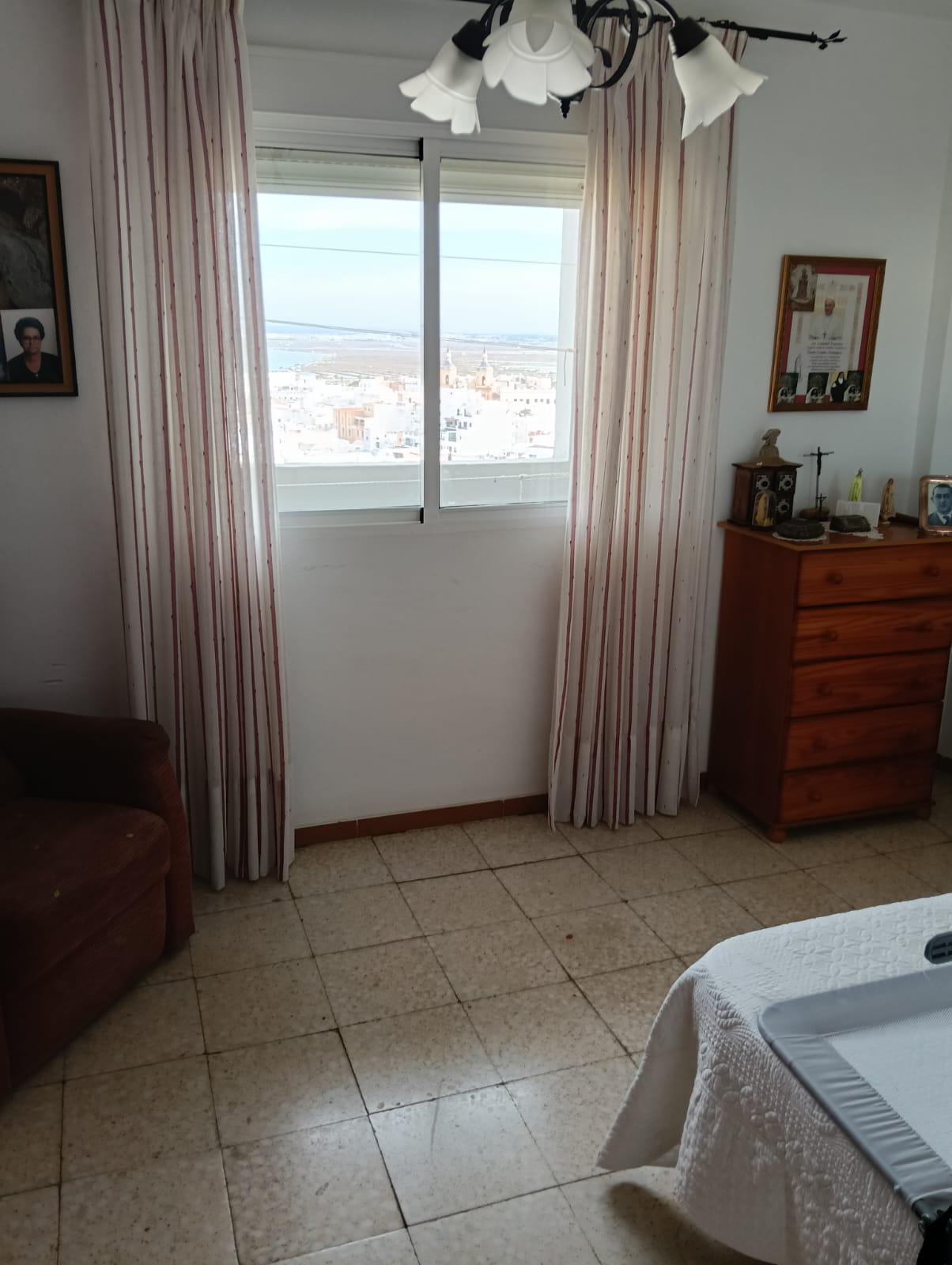 Imagen 5 Piso en venta en San Fernando / Ubicado al lado de la calle Real.