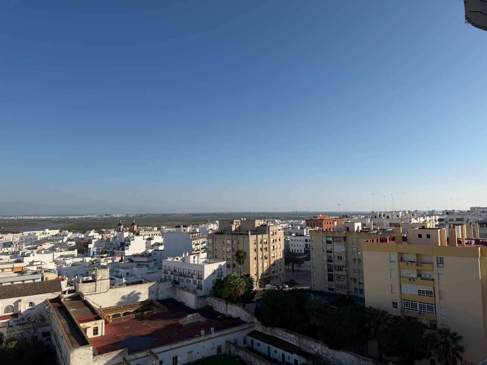 Imagen 20 Piso en venta en San Fernando / Ubicado al lado de la calle Real.