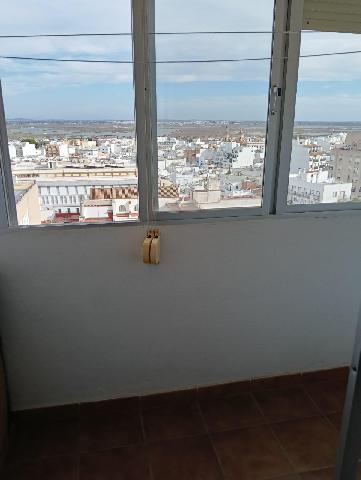 Imagen 7 Inmueble 300091 - Piso en venta en San Fernando / Ubicado al lado de la calle Real.