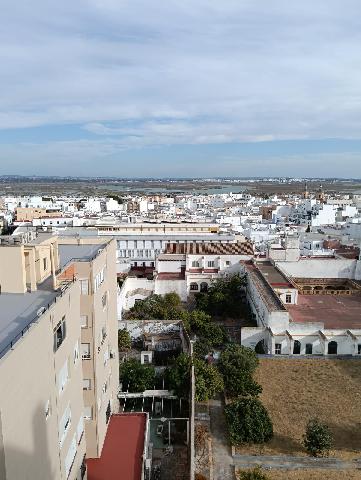 Imagen 2 Inmueble 300091 - Piso en venta en San Fernando / Ubicado al lado de la calle Real.