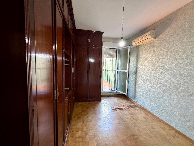 Imagen 9 Inmueble 300099 - Piso en venta en Cádiz / Cerca de la plaza San Severiano