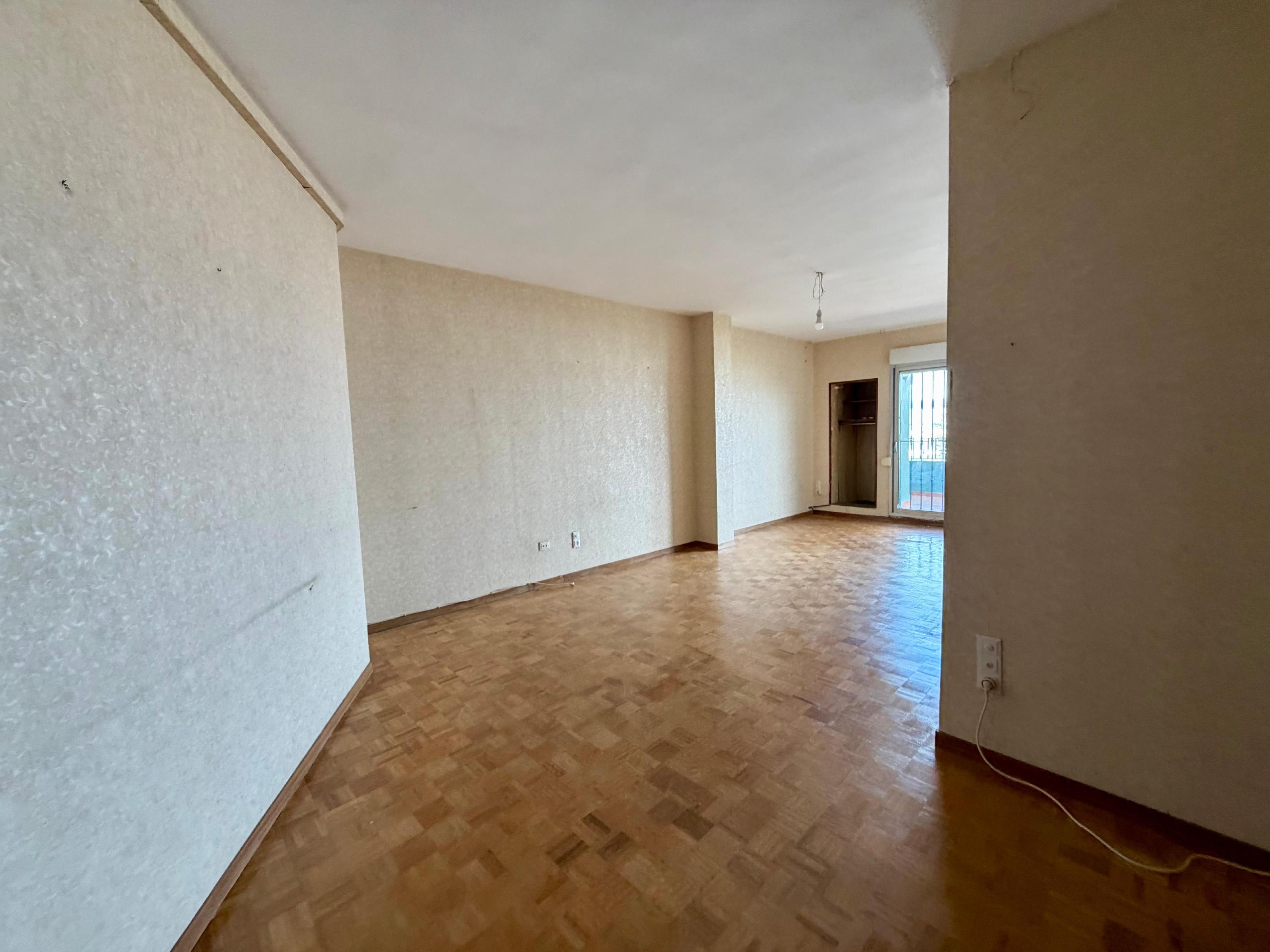 Imagen 32 Piso en venta en Cádiz / Cerca de la plaza San Severiano